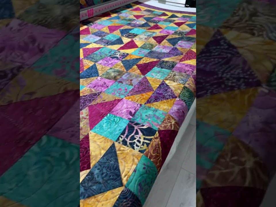 Barb’s “Scattered Geese” quilt - Longarm quilted by Maynard Longarm Quilting