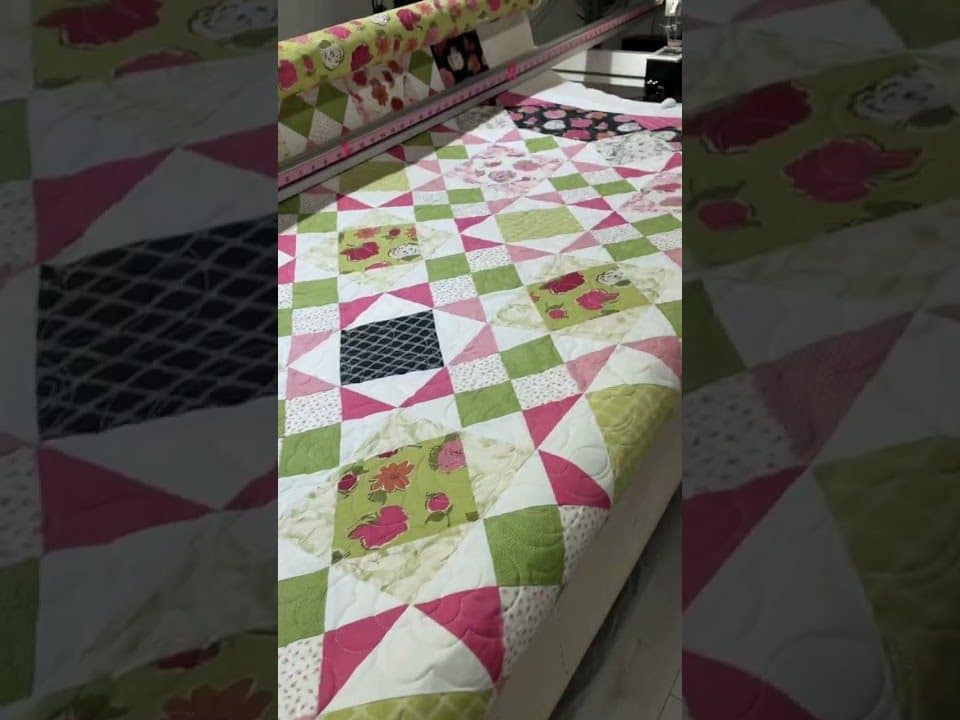 Leslie’s “Venetian Garden” quilt - Longarm quilted by Maynard Longarm Quilting