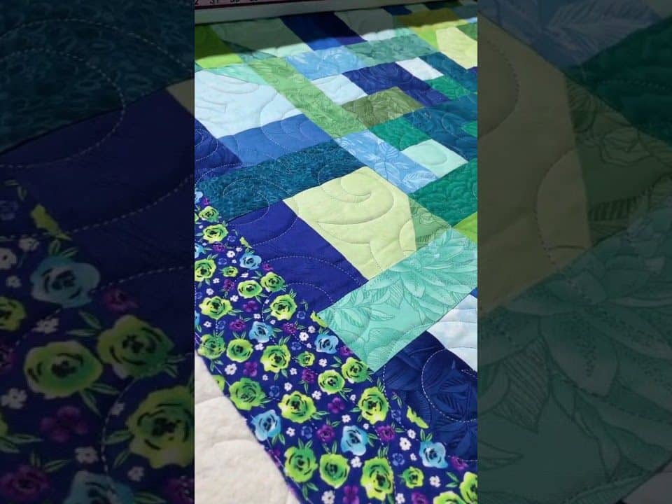 Barb’s “Puzzle” quilt - Longarm quilted by Maynard Longarm Quilting