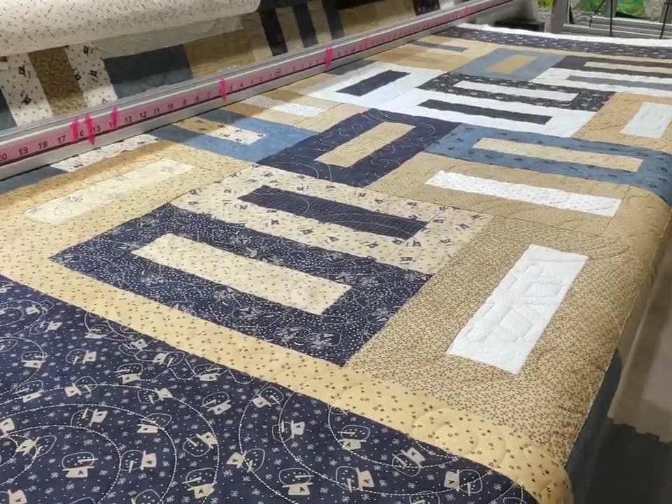 Edie’s “Snowman” quilt - Longarm quilted by Maynard Longarm Quilting