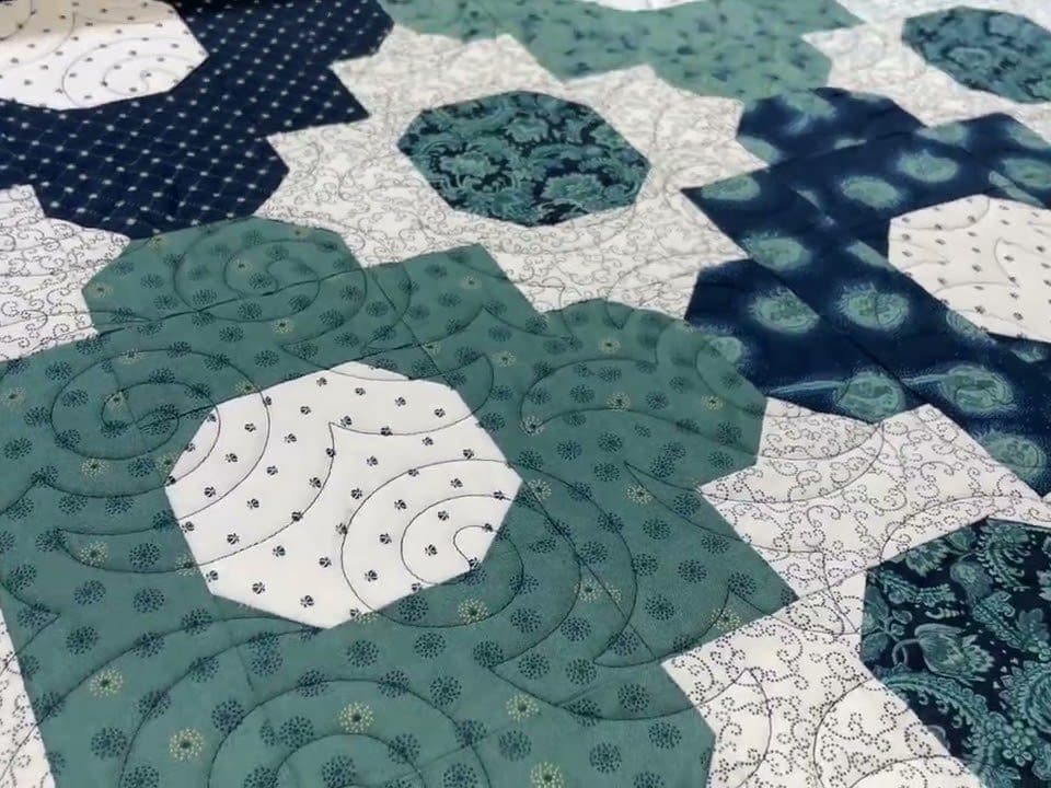 Rosalie’s “Kim Diehl” quilt - Longarm quilted by Maynard Longarm Quilting