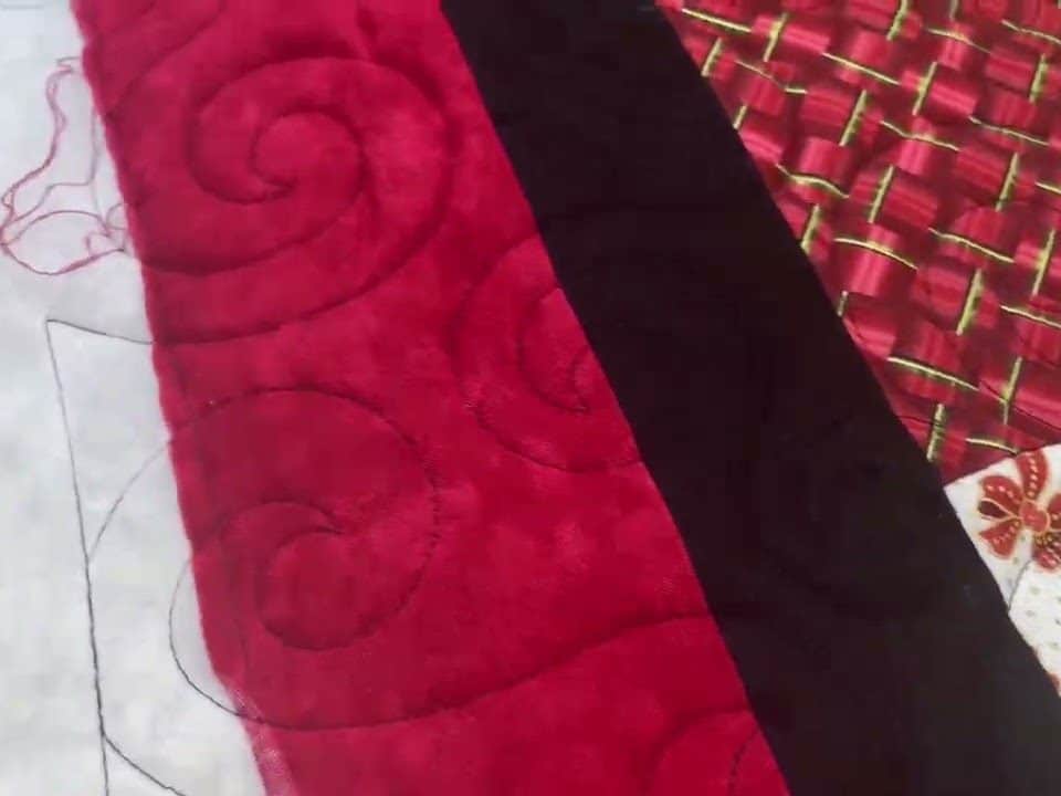 Cathie’s “Double Slice Christmas” quilt - Longarm quilted by Maynard Longarm Quilting